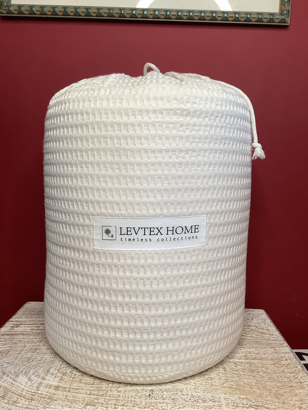 Levtex NWOT Off White Queen/Full 90โ 80โ Cloud Waffle Comforter Set & 2 Shams